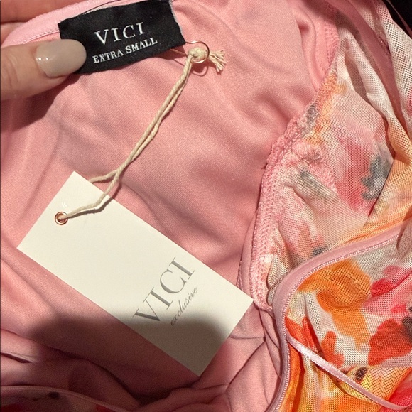 Lunah Off Shoulder Floral Maxi Dress - Picture 4 of 4